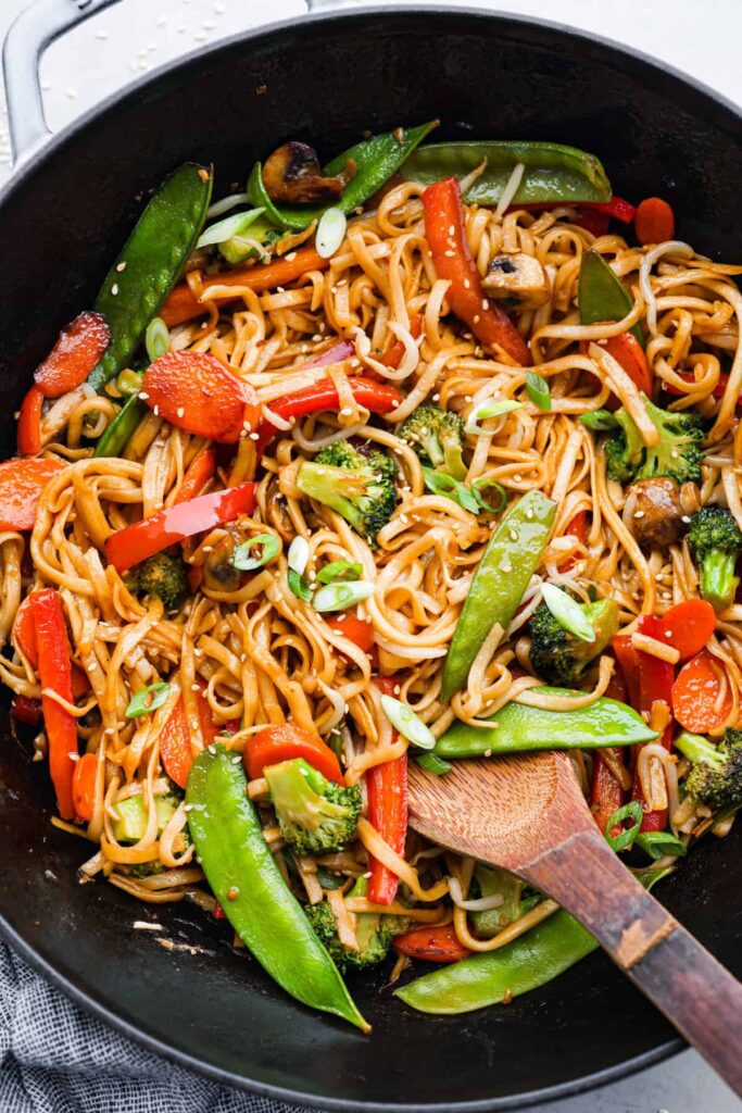 Vegetable Lo Mein Recipe (Ready in 20 Minutes!)