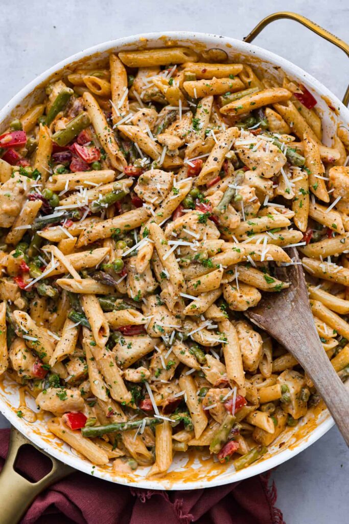 Spicy Chicken Chipotle Pasta (Copycat Cheesecake Factory)