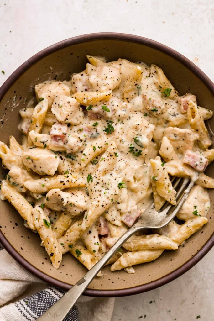 Chicken Cordon Bleu Pasta | The Recipe Critic