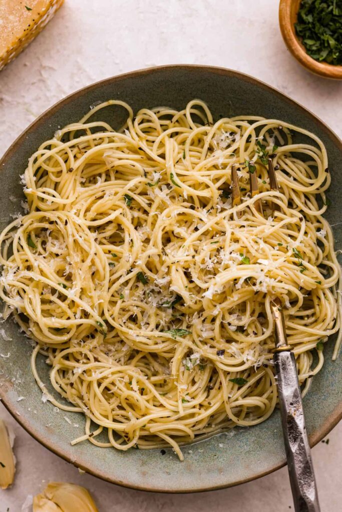 Easy Garlic Butter Pasta Recipe